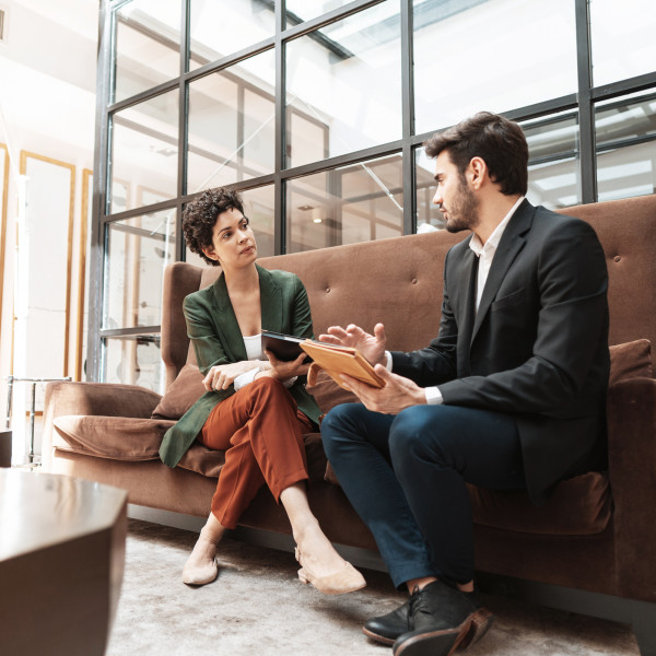 Samenwonenden kopen samen een woning. Hoe kan men elkaar beschermen bij overlijden?